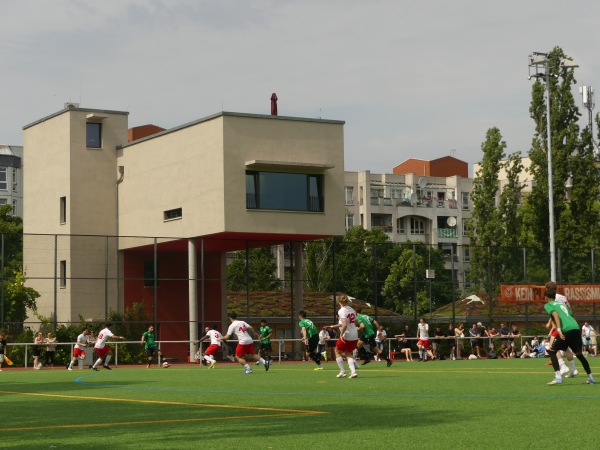 Sportplatz Stralsunder Straße - Berlin-Brunnenviertel