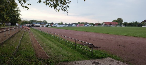 Sportanlage Petit-Couronne-Straße - Hannover-Ahlem