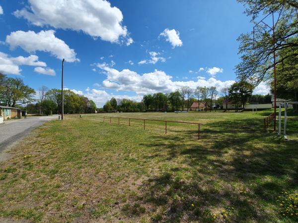 Sportplatz am Vereinshaus - Ottendorf-Okrilla-Medingen