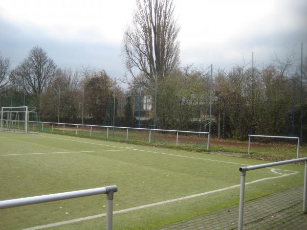 Sportplatz Grundschule am Umfassungsweg - Magdeburg-Neue Neustadt