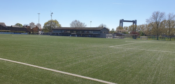 Leon Van Den Bergh Stadion - Willebroek-Tisselt