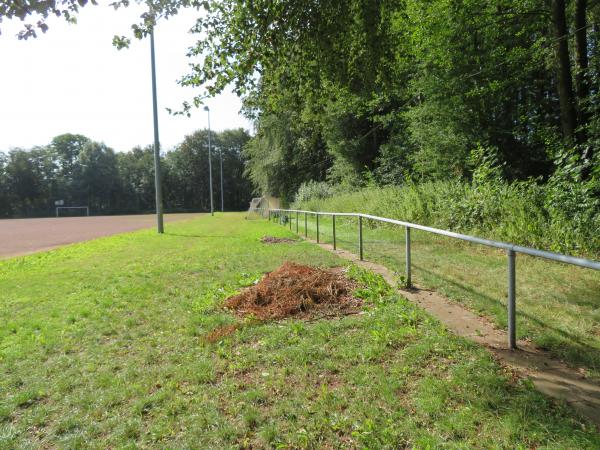 Sportplatz Hummelsbüttel - Hamburg-Hummelsbüttel