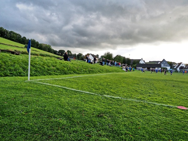 Sportplatz Caller Straße - Meschede-Wallen