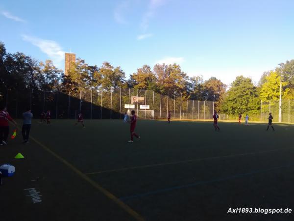 Sportanlage Fürfelder Straße Platz 2 - Stuttgart-Rot