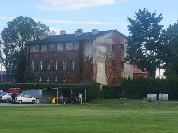 Boisko piłkarskie KS Kolejarz Chałupki - Chałupki