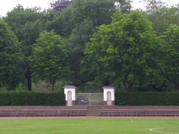 Hessenkampfbahn an der Alten Orangerie - Kassel