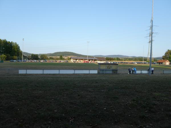 Sportanlage Niedermittlau - Hasselroth-Niedermittlau