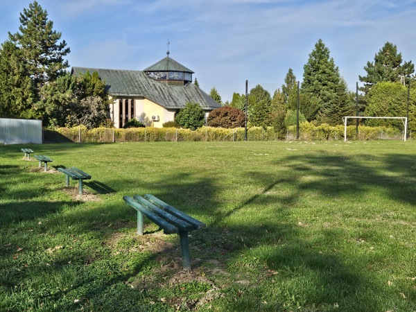 Boisko LZS Piast - Dzbańce-Osiedle