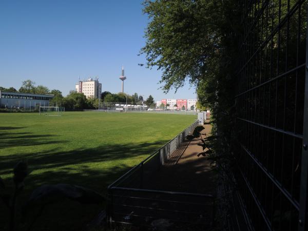 Rosegger Sportarena Nebenplatz - Frankfurt/Main-Eschersheim