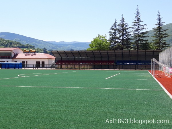 Kompleksuri Sasporto Skolis Stadioni - Ambrolauri