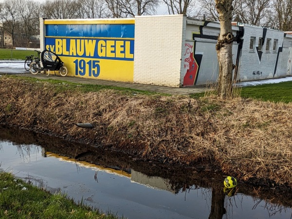 Sportpark Coendersborg veld 4-Blauw-Geel - Groningen