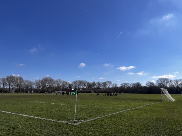 Hackney Marshes pitch S18 - Hackney Wick, Greater London