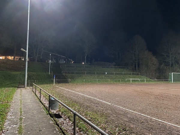 Sportanlage Am Bahnhof Platz 2 - Hüllhorst-Schnathorst