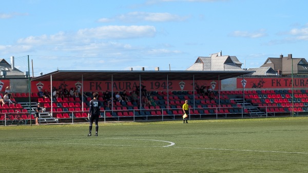 Tauragės dirbtinės dangos stadionas - Tauragė