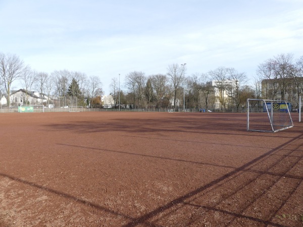 Sportanlage Apenrader Straße Platz 2 - Köln-Neuehrenfeld