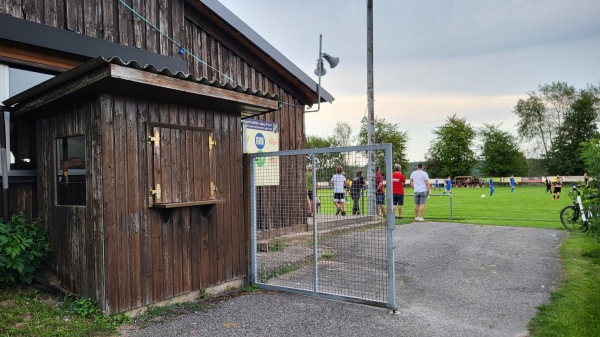 Sportanlage Am Salzberg - Esselbach-Steinmark