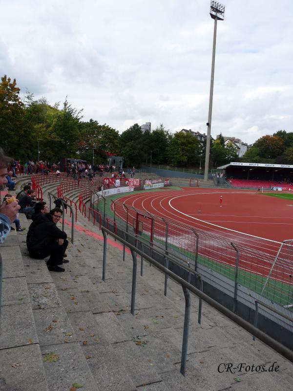 Südstadion im Jean-Löring-Sportpark - Köln-Zollstock