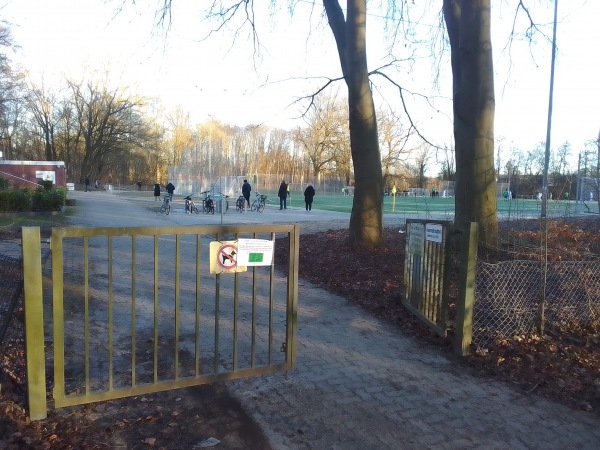 Sportplatz Hummelsbüttel - Hamburg-Hummelsbüttel