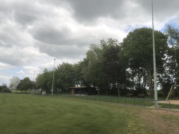 Sportplatz Effeln - Anröchte-Effeln