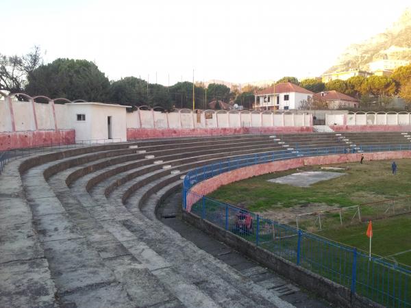 Stadiumi Kastrioti - Krujë