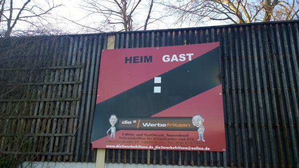 Sportplatz Lohnauer Steig - Berlin-Adlershof