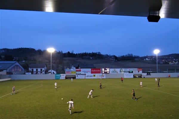 ROTH Handwerker Stadion - Gnas