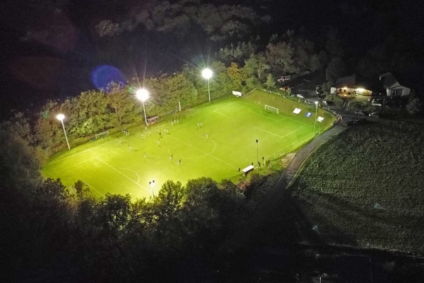 Sportplatz Am Wäldchen - Waldems-Niederems