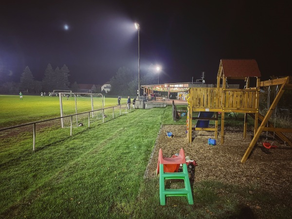 Sportplatz im Bergfeld - Lützelbach/Odenwald-Lützel-Wiebelsbach