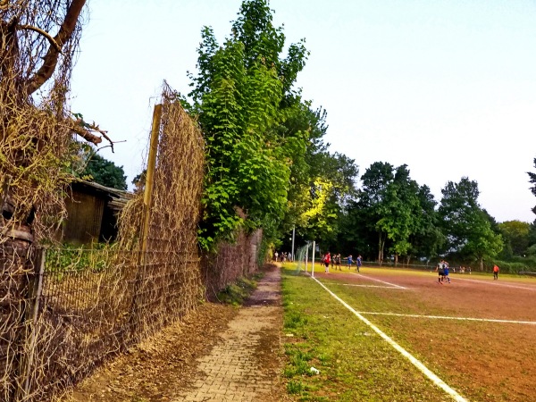 Sportplatz Wiesbadener Straße - Duisburg-Obermeiderich