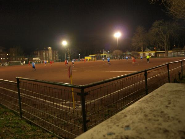 Sportplatz am John-Lennon-Platz - Oberhausen/Rheinland-Alt Oberhausen