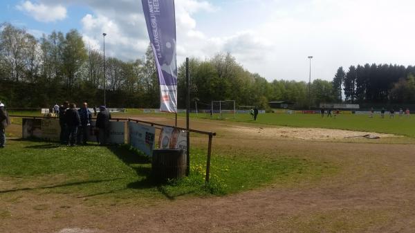 Straußenfarm Stadion - Wermelskirchen-Dabringhausen