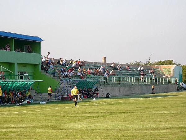 Stadionul Tiligul - Tîrnauca