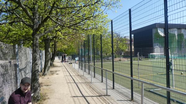 Poststadion Dalia-Elyakim-Platz - Berlin-Moabit