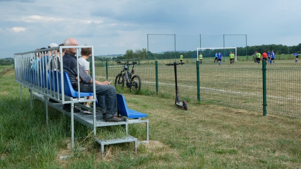 Boisko w Pawłowie Trzebnickim - Pawłów Trzebnicki