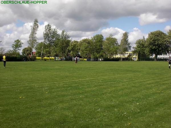 Sportplatz an der Schule - Behrenhoff