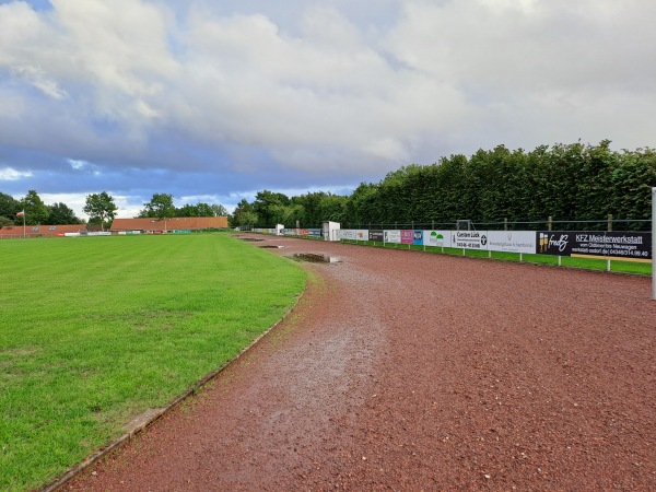 Sportanlage an der Schule - Osdorf