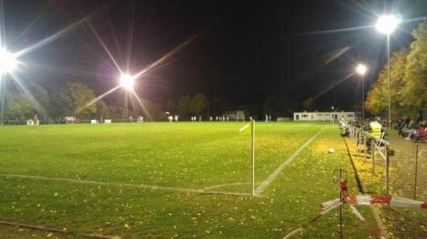 Sportplatz Schmiedeweg - Lehrte-Sievershausen