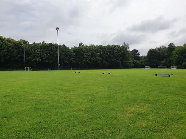 Bezirkssportanlage Bienenheimstraße Platz 3 - München-Lochhausen