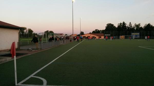 Sportanlage Am Hopfenbrunnen Platz 2 - Frankfurt/Main-Kalbach