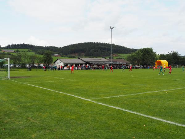 Sportplatz Schloßfeld - Medebach-Düdinghausen
