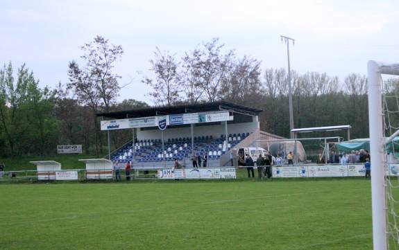 Stadion an der Kirschenallee - Römerberg-Mechtersheim