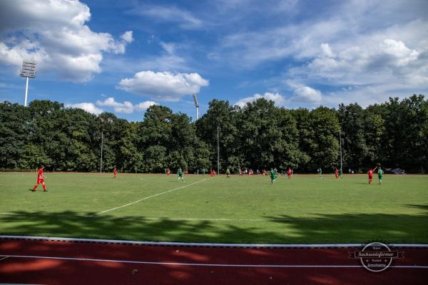 Max-Morlock-Stadion Nebenplatz 1 - Nürnberg-Dutzendteich