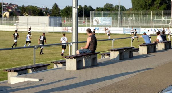 Stadion an den Schienen - Remchingen-Singen