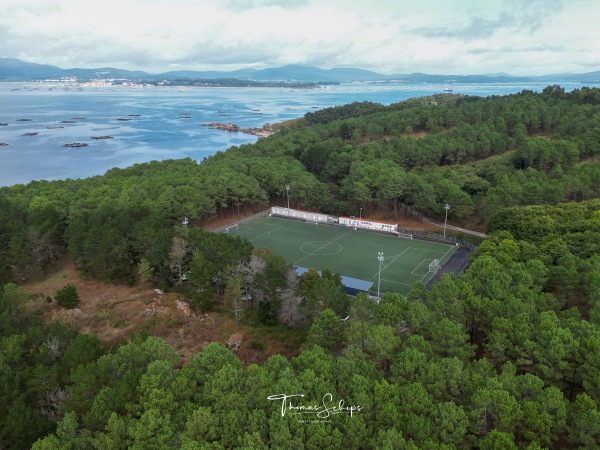 Campo de Fútbol Municipal de A Bouza - La Isla de Arosa (A Illa de Arousa), GA
