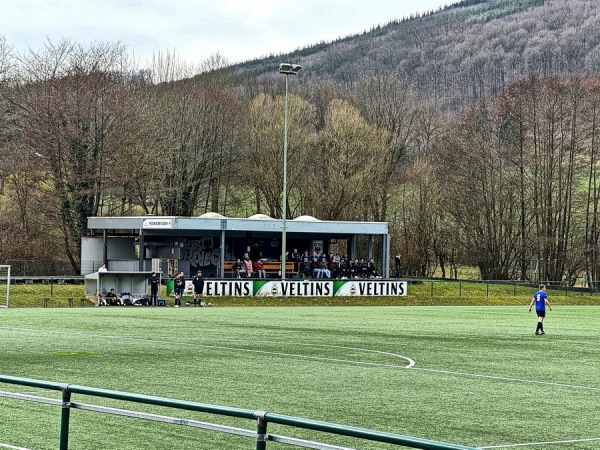 Wiesengrund-Stadion - Meschede-Grevenstein