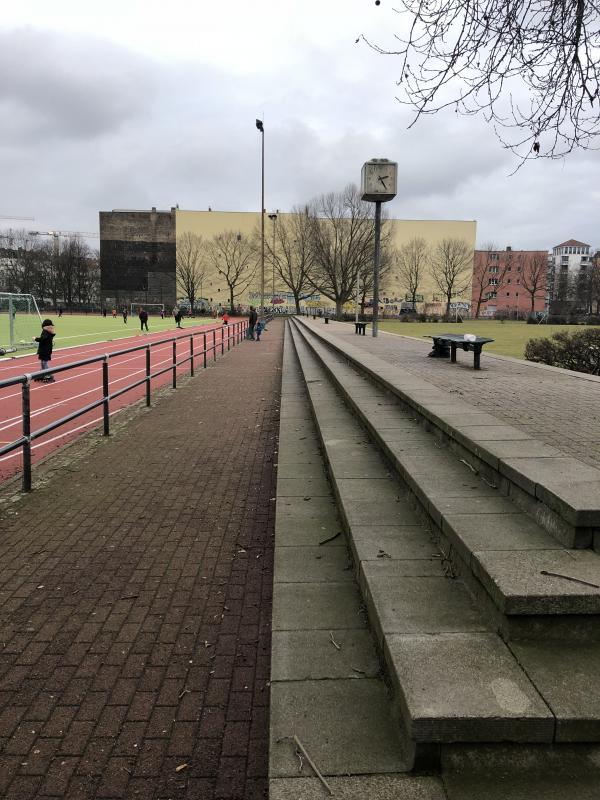 Sportplatz Maybachufer - Berlin-Neukölln