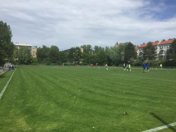 Sportplatz Rathausstraße - Berlin-Tempelhof