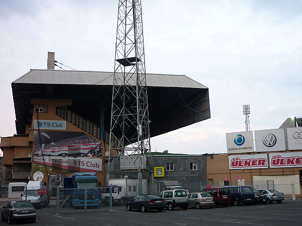 Hüseyin Avni Aker Stadyumu - Trabzon