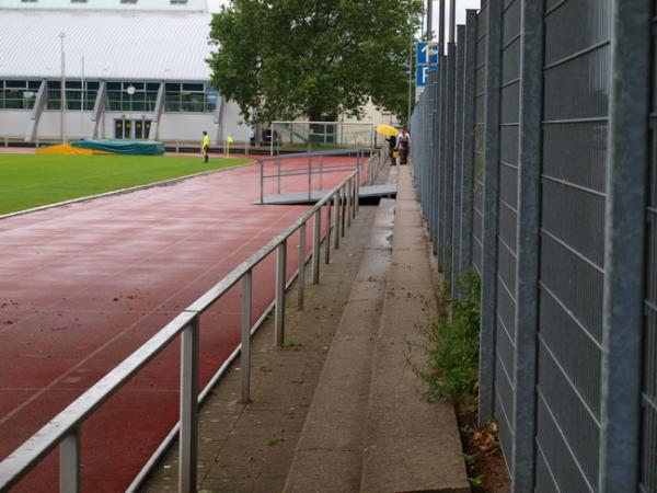 Kleine Kampfbahn im Arena-Sportpark - Düsseldorf-Stockum