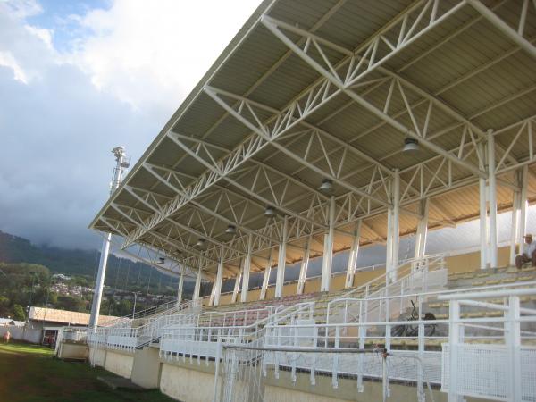 Stade de 'Arue - Arue